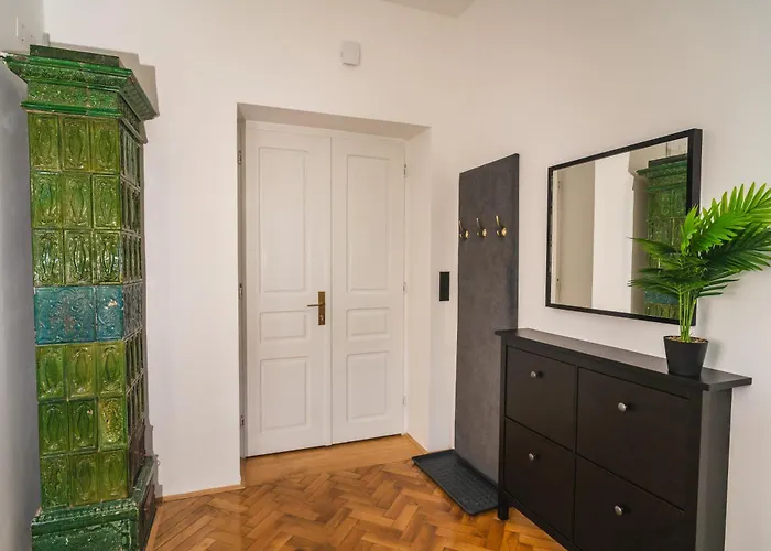 Hl Apartments