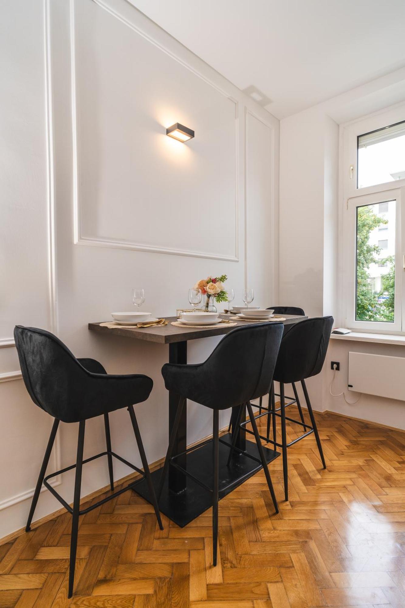 Hl Apartment *